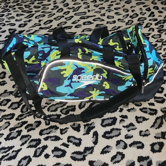 Speedo Teamster 35L Duffel Bag Blue, Green, and Black Camo - Picture 2 of 7